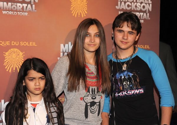 Segak! 10 Foto Terbaru Anak Lelaki Michael Jackson Yang Kini Berusia 20 Tahun 3 2 1