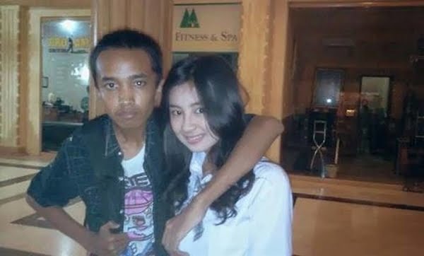 Lelaki Kacak Ini Akui Rimas dan Penat Jadi Rebutan Ramai Wanita 4 rebutan-wanita-6